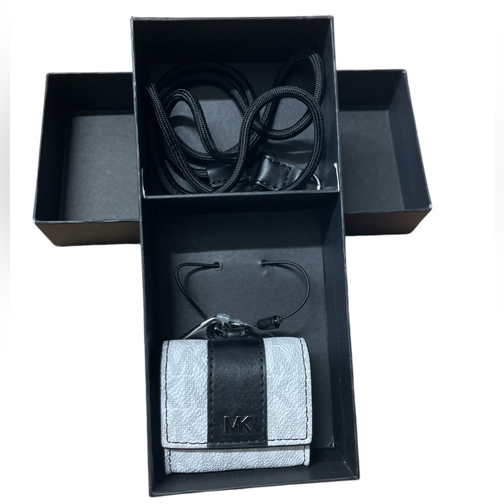NWT Michael Kors Black and White Airpod Case